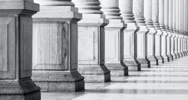 government columns federal building featured img